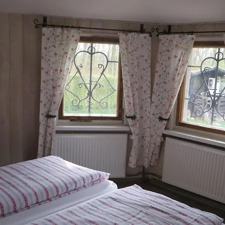 Anna In The Forest Apartment